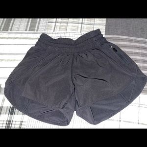 Too small for me, lulu black shorts. Size 2 4”